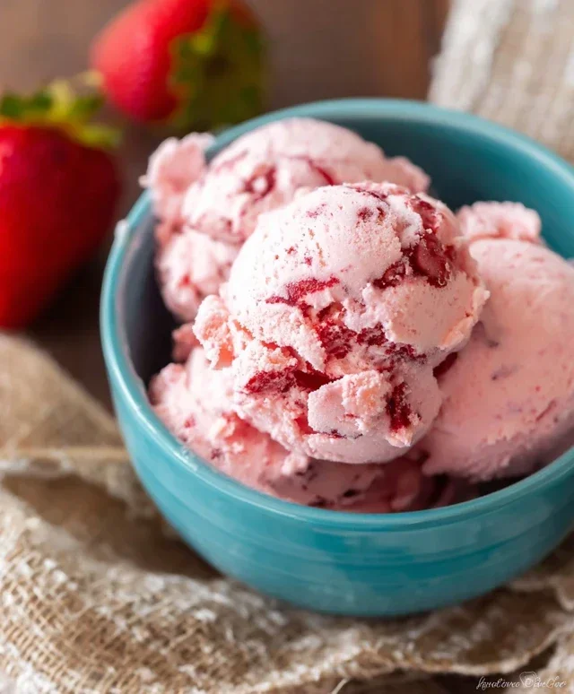 Homemade Strawberry Ice Cream